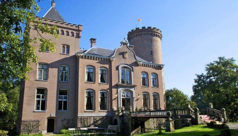 Kasteel Sterkenburg Kasteel Sterkenburg met dubbele brug