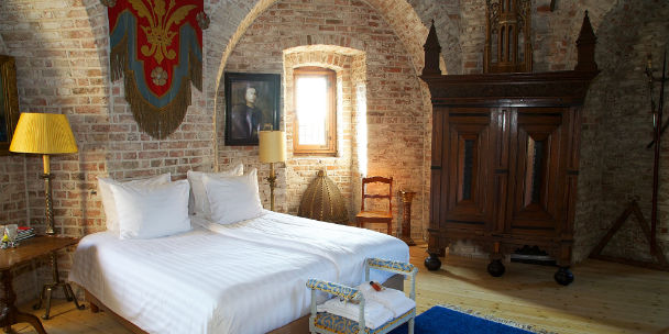 Torenvalkkamer Kasteel Kasteel Sterkenburg: Torenvalkkamer in de ronde toren