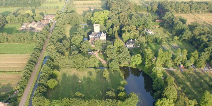 Duurzaam Sterkenburg Kasteel Sterkenburg met Koetshuis en Tuinmanshuis
