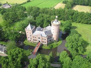 Kasteel Sterkenburg luchtfoto