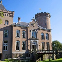 Kasteel Sterkenburg met dubbele brug