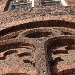 Gotische details ronde toren